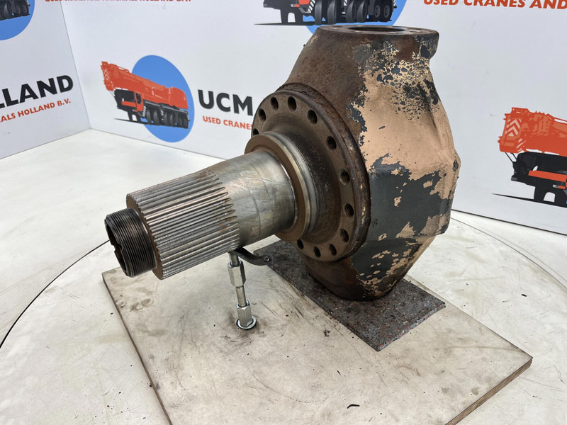 Terex AC 155 steering knuckle 16 holes axle 2 - Поворотний кулак в категорії Крани: фото 1 Terex AC 155 steering knuckle 16 holes axle 2 - Поворотний кулак в категорії Крани: фото 1