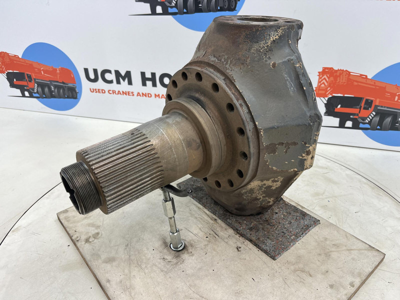 Terex AC 155 steering knuckle 16 holes axle 2 - Поворотний кулак в категорії Крани: фото 1 Terex AC 155 steering knuckle 16 holes axle 2 - Поворотний кулак в категорії Крани: фото 1