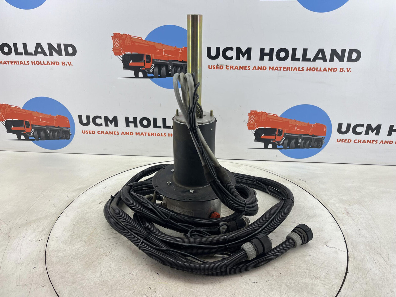 Terex AC slip ring assy - Електрична система в категорії Крани: фото 1 Terex AC slip ring assy - Електрична система в категорії Крани: фото 1