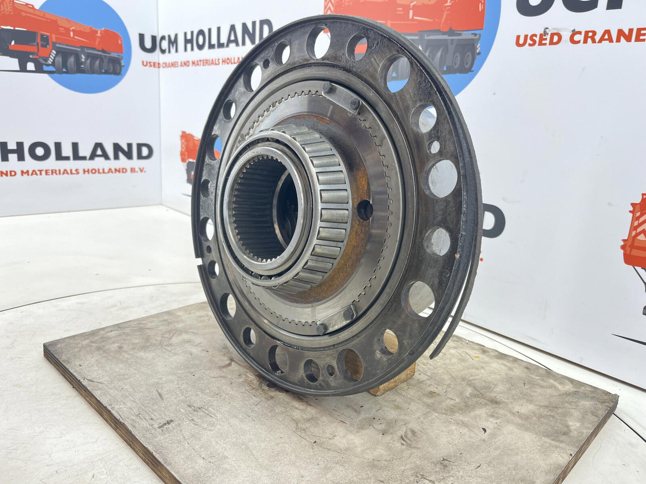 Terex/Demag AC 100/4 planetary gear 22-25-74-40-3pl-H127-46 - Бортовий редуктор в категорії Крани: фото 3 Terex/Demag AC 100/4 planetary gear 22-25-74-40-3pl-H127-46 - Бортовий редуктор в категорії Крани: фото 3