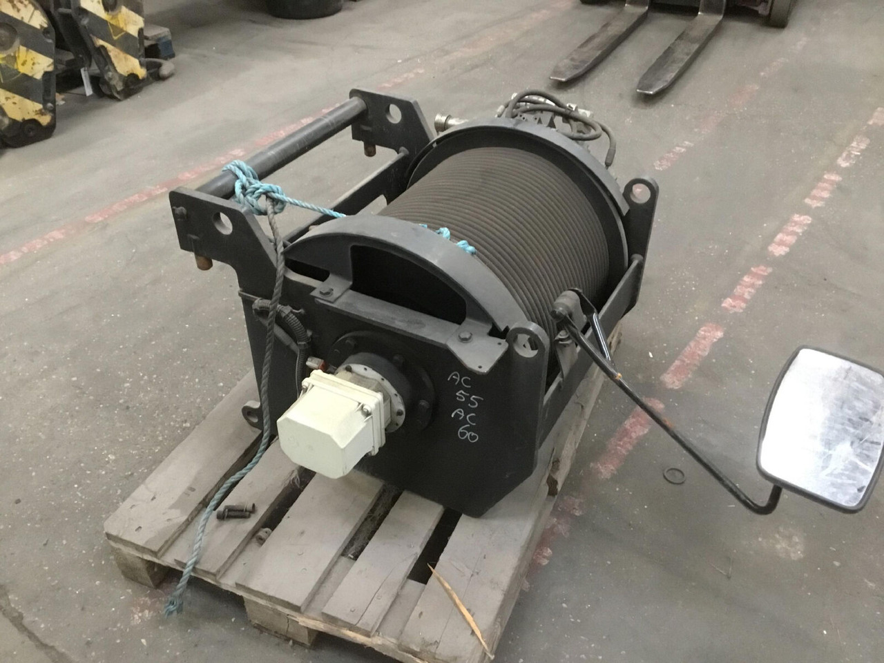 Terex Demag AC55-L winch - Лебідка в категорії Автокрани: фото 4 Terex Demag AC55-L winch - Лебідка в категорії Автокрани: фото 4