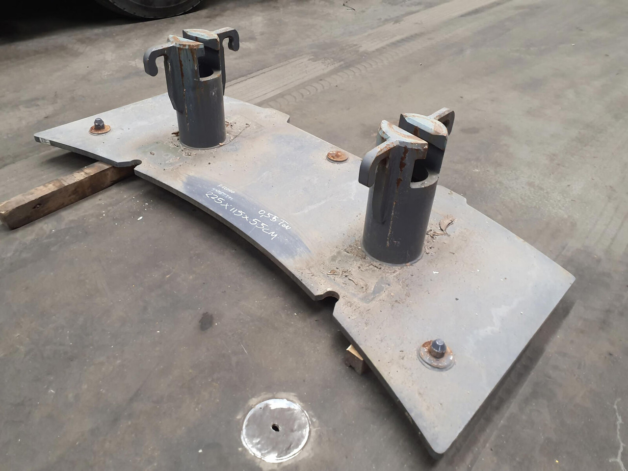 Terex Terex Demag Challenger 4200 counterweight 0.55 Ton - Противага в категорії Автокрани: фото 2 Terex Terex Demag Challenger 4200 counterweight 0.55 Ton - Противага в категорії Автокрани: фото 2