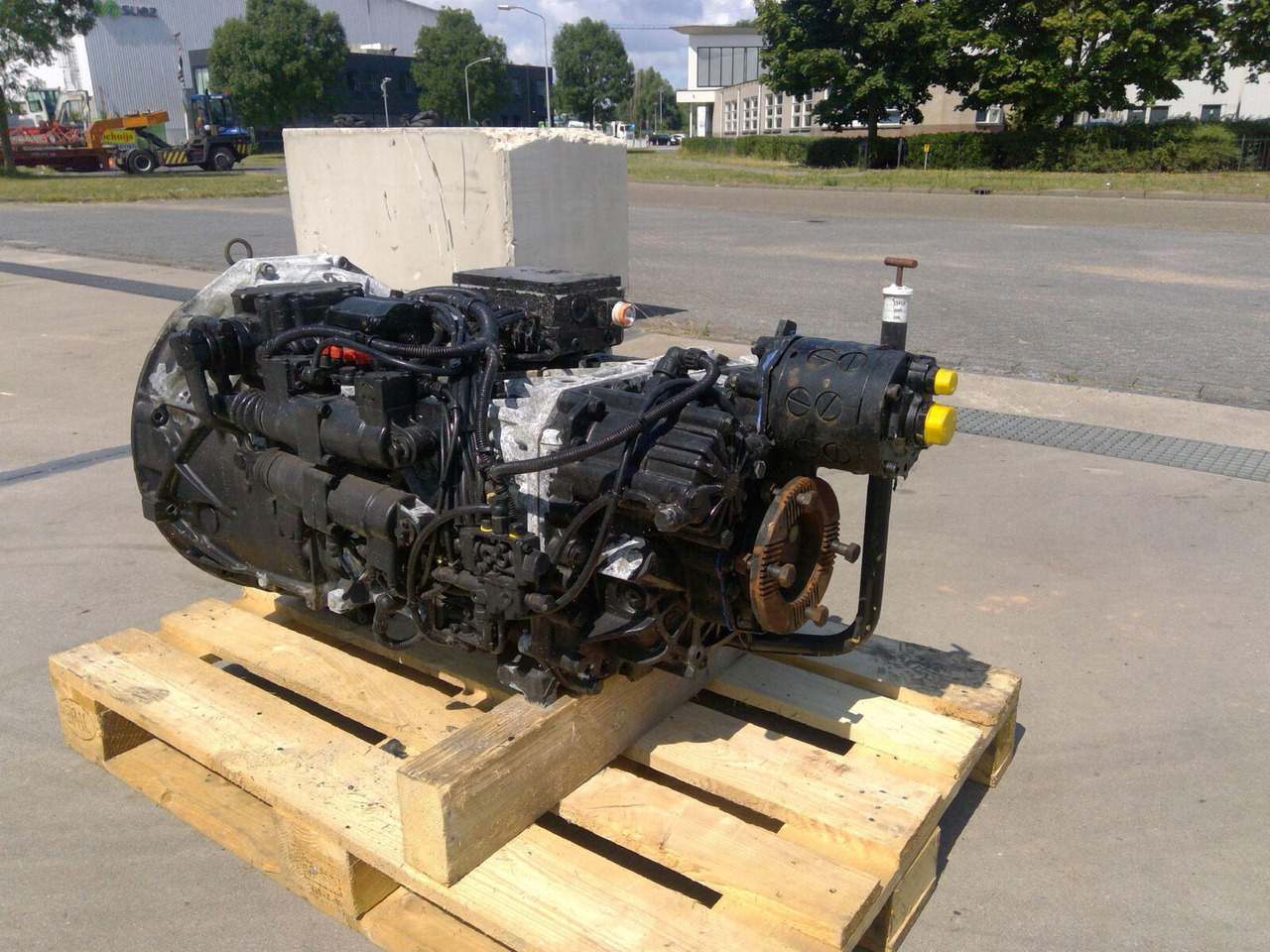 ZF ATF 60-4 gearbox ZF ECOSPLIT 16 S 151 - Коробка передач в категорії Автокрани: фото 2 ZF ATF 60-4 gearbox ZF ECOSPLIT 16 S 151 - Коробка передач в категорії Автокрани: фото 2