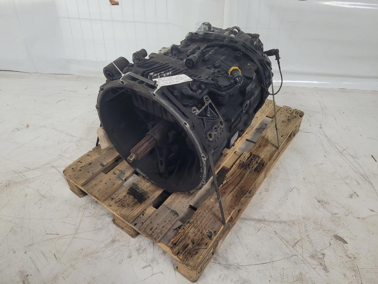 ZF GMK 3055 Gearbox ZF Astronic 12 AS 2302 - Коробка передач в категорії Автокрани: фото 1 ZF GMK 3055 Gearbox ZF Astronic 12 AS 2302 - Коробка передач в категорії Автокрани: фото 1