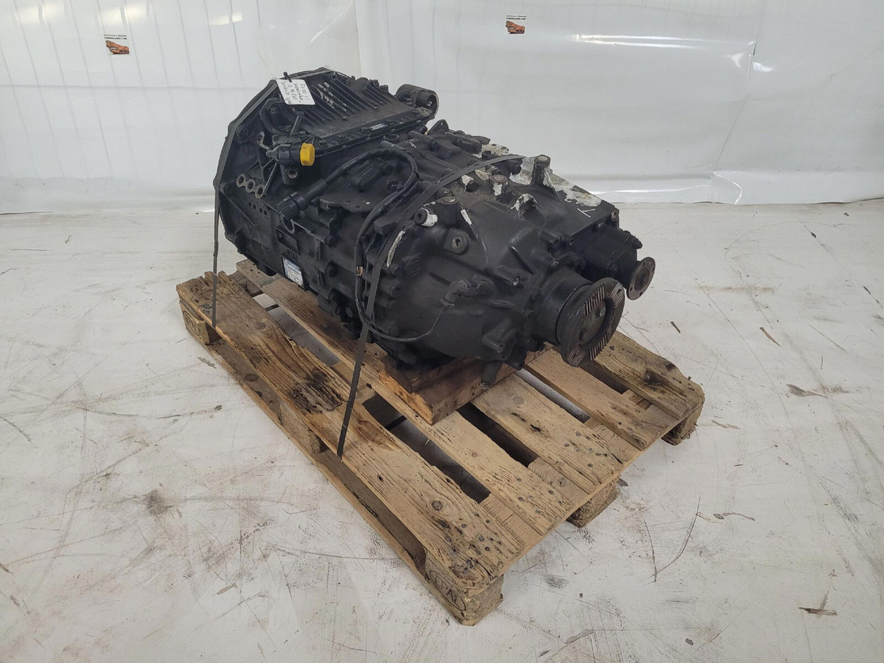 ZF GMK 3055 Gearbox ZF Astronic 12 AS 2302 - Коробка передач в категорії Автокрани: фото 4 ZF GMK 3055 Gearbox ZF Astronic 12 AS 2302 - Коробка передач в категорії Автокрани: фото 4