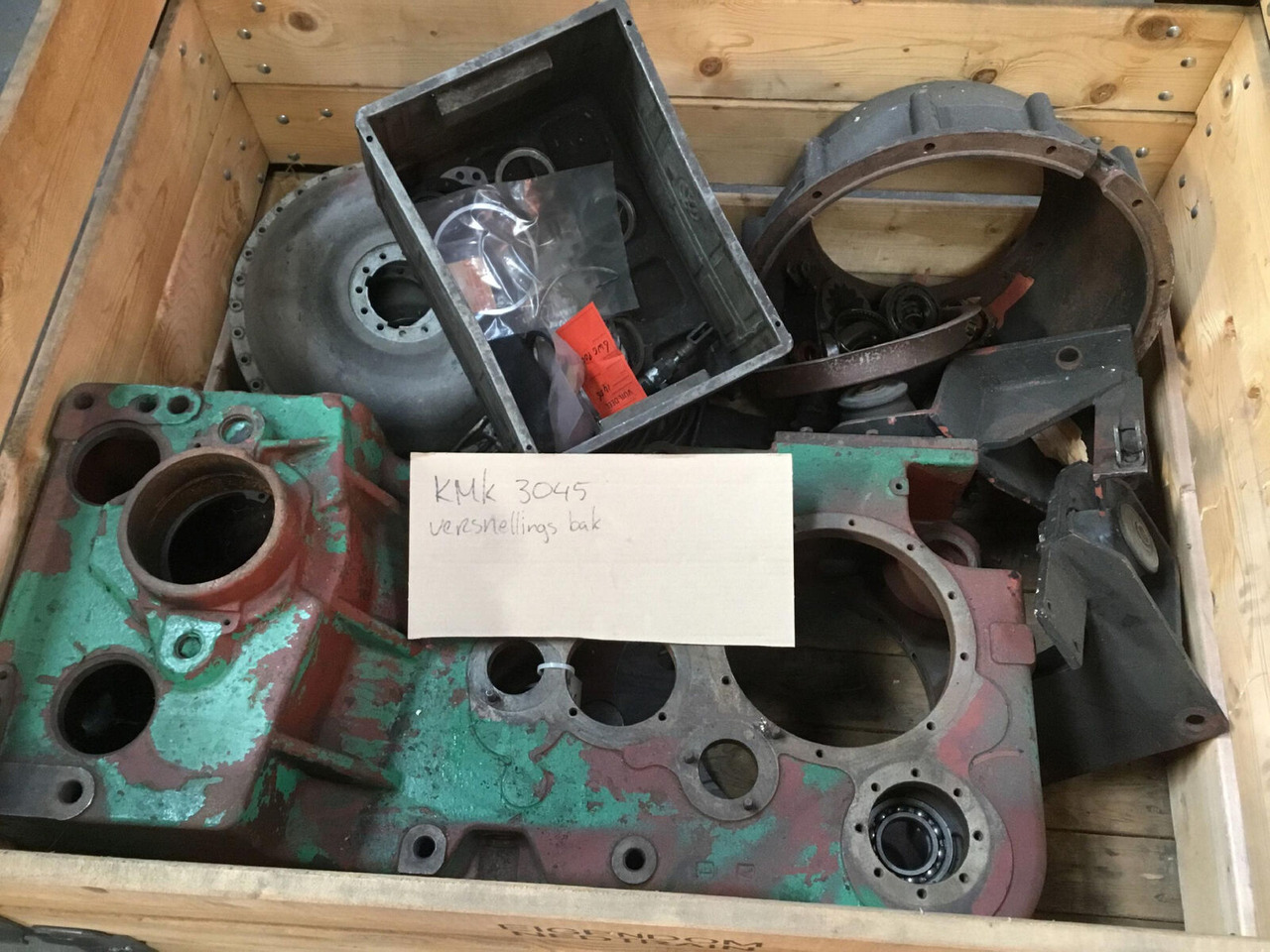 ZF KMK 3045 gearbox ZF 6WG200 - Коробка передач в категорії Автокрани: фото 1 ZF KMK 3045 gearbox ZF 6WG200 - Коробка передач в категорії Автокрани: фото 1