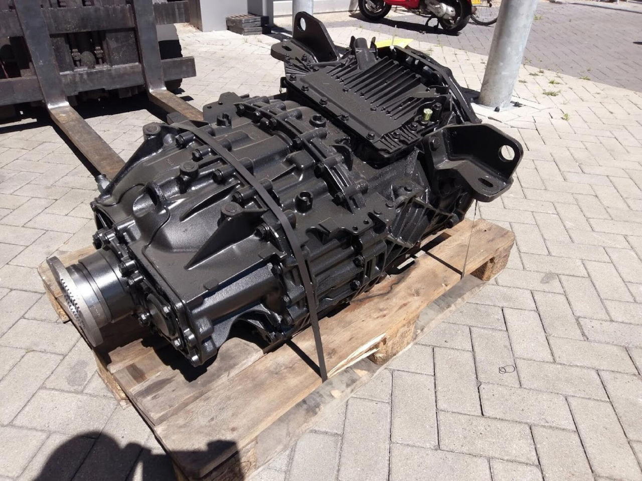 ZF LTM 1055-3.2 gearbox Astronic 12 AS 2302 - Коробка передач в категорії Автокрани: фото 4 ZF LTM 1055-3.2 gearbox Astronic 12 AS 2302 - Коробка передач в категорії Автокрани: фото 4
