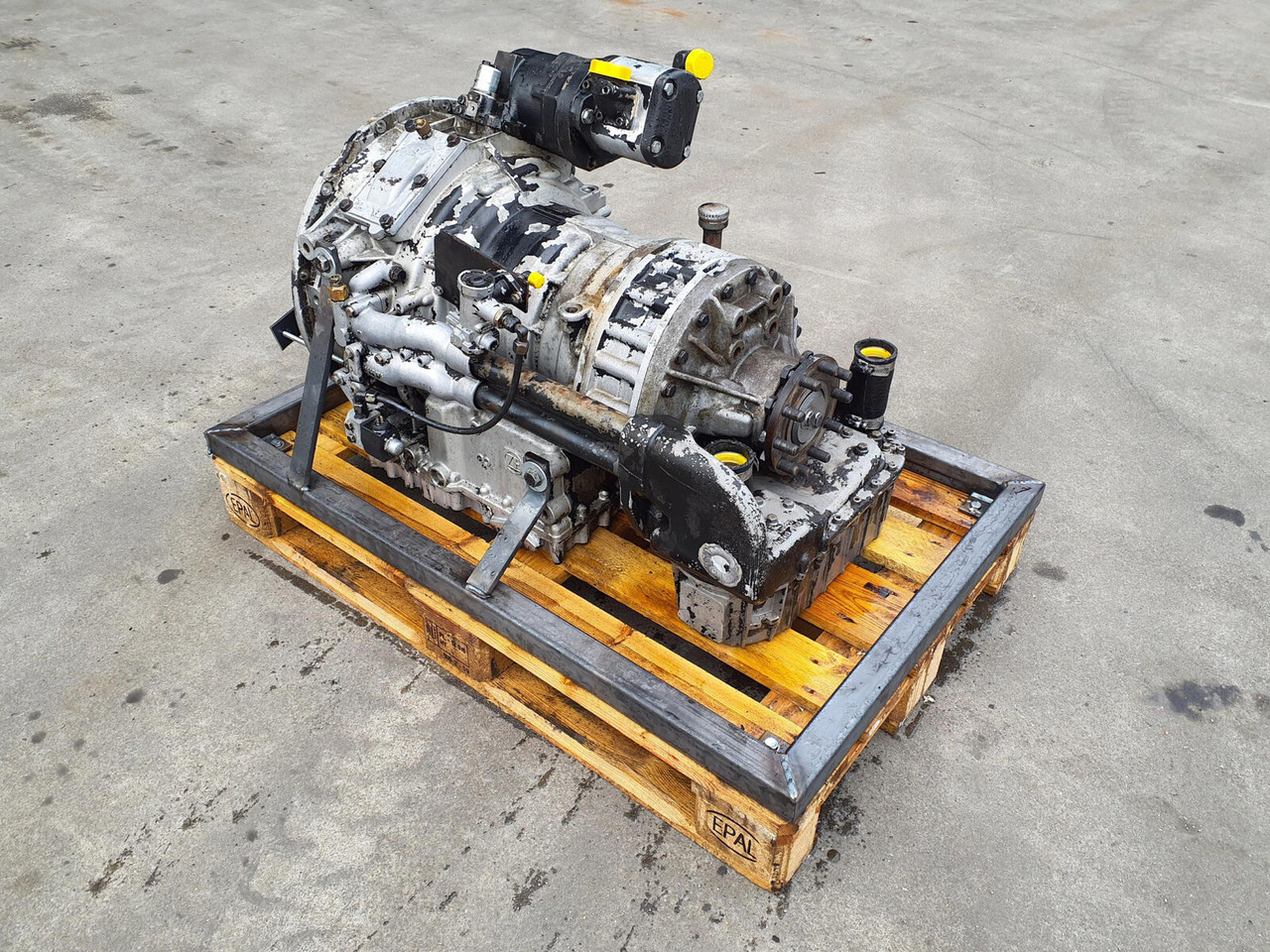 ZF LTM 1060 gearbox ZF 6HP-600 - Коробка передач в категорії Автокрани: фото 2 ZF LTM 1060 gearbox ZF 6HP-600 - Коробка передач в категорії Автокрани: фото 2