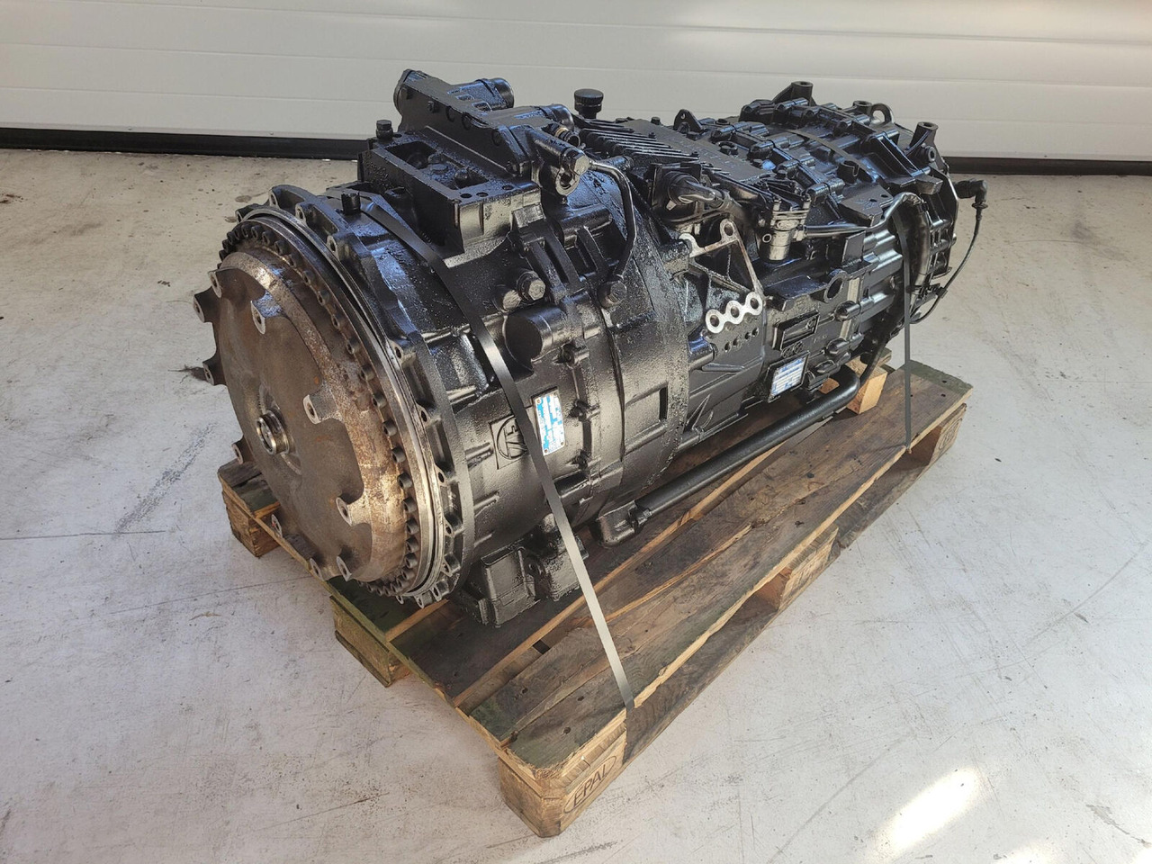 ZF LTM 1250-6.1 gearbox TC tronic 12 AS 3002 TC - Коробка передач в категорії Автокрани: фото 1 ZF LTM 1250-6.1 gearbox TC tronic 12 AS 3002 TC - Коробка передач в категорії Автокрани: фото 1