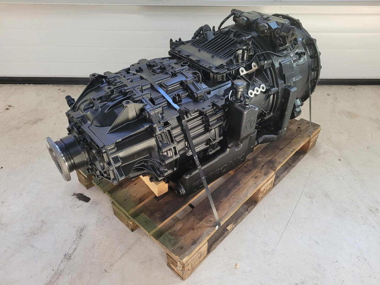 ZF LTM 1250-6.1 gearbox TC tronic 12 AS 3002 TC - Коробка передач в категорії Автокрани: фото 4 ZF LTM 1250-6.1 gearbox TC tronic 12 AS 3002 TC - Коробка передач в категорії Автокрани: фото 4
