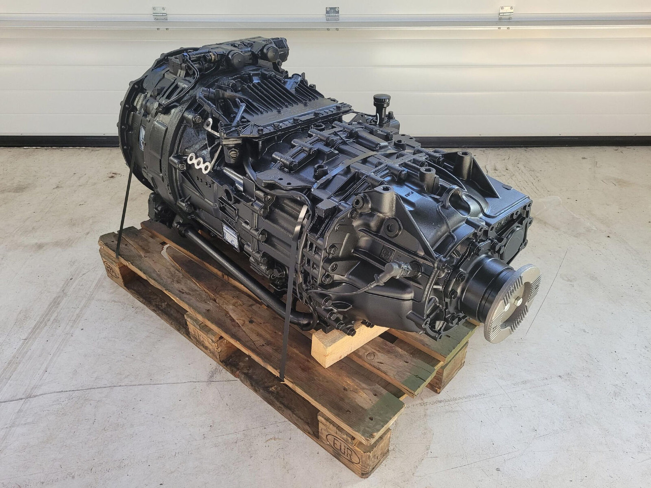 ZF LTM 1250-6.1 gearbox TC tronic 12 AS 3002 TC - Коробка передач в категорії Автокрани: фото 3 ZF LTM 1250-6.1 gearbox TC tronic 12 AS 3002 TC - Коробка передач в категорії Автокрани: фото 3