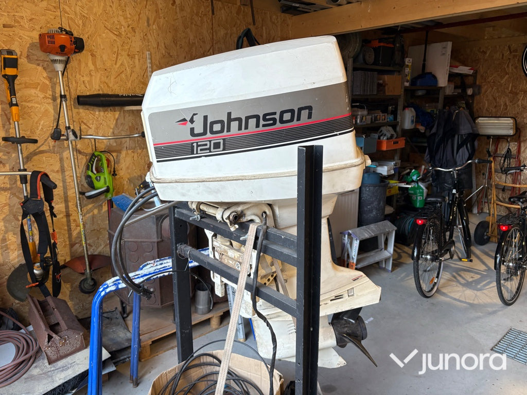 Båtmotor - Johnson V4 VRO 120 hk - Двигун в категорії Інша техніка: фото 2 Båtmotor - Johnson V4 VRO 120 hk - Двигун в категорії Інша техніка: фото 2