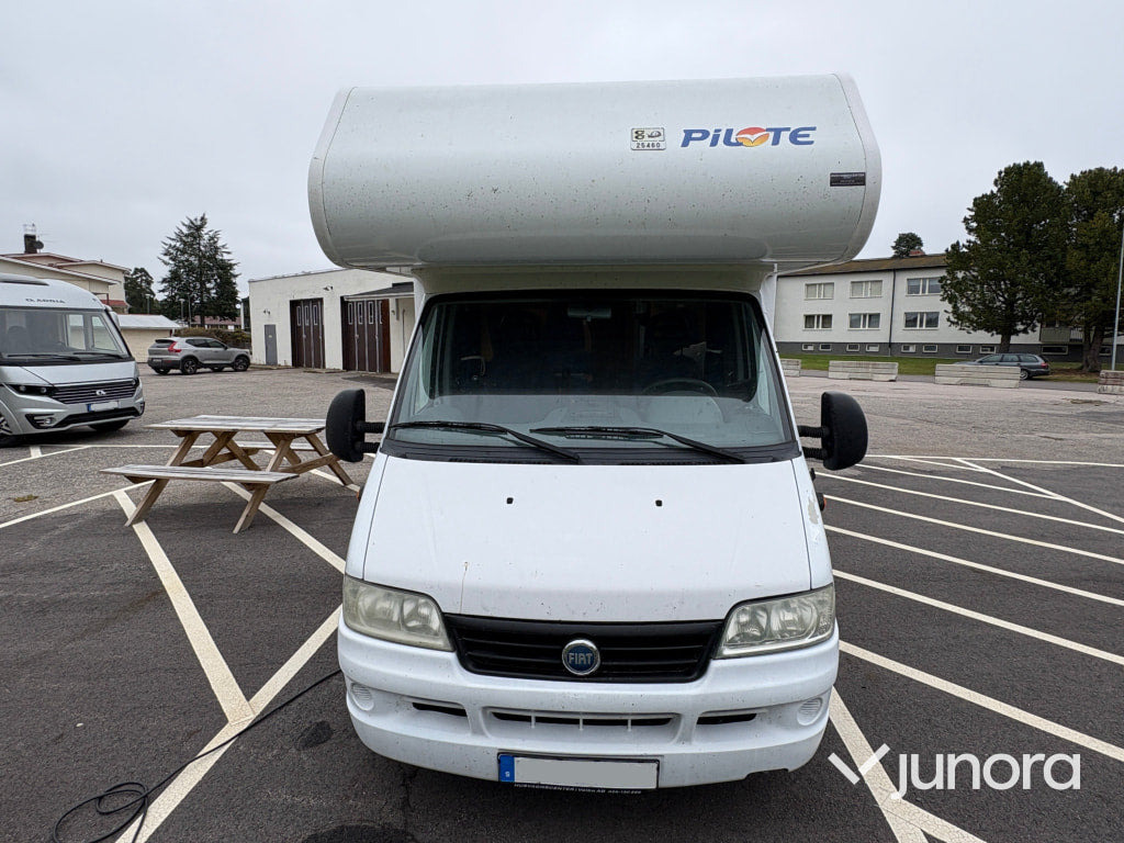 Fiat Pilote Husbil - Альковний автобудинок: фото 2 Fiat Pilote Husbil - Альковний автобудинок: фото 2