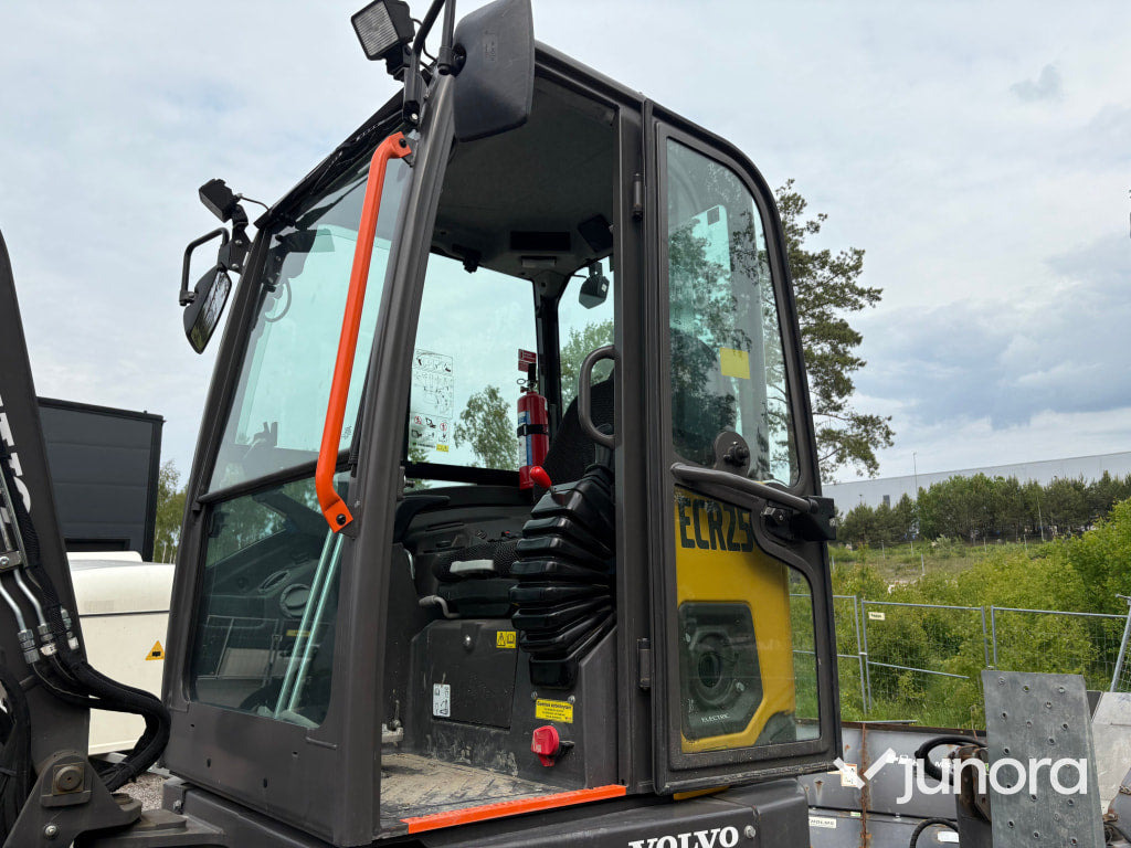Міні-екскаватор Grävmaskin Volvo ECR25D Electric: фото 14