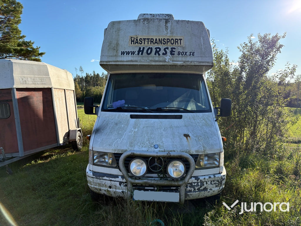 Hästlastbil Mercedes-Benz 312 D Automat - Коневоз: фото 4 Hästlastbil Mercedes-Benz 312 D Automat - Коневоз: фото 4