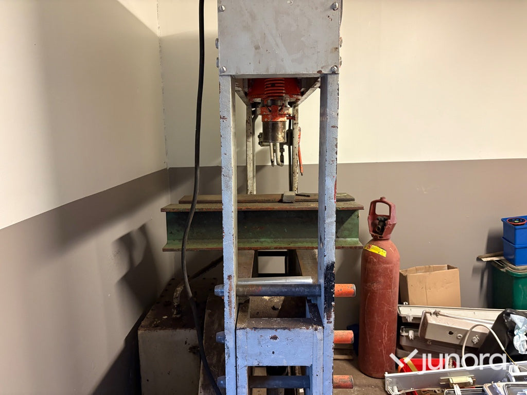 Hydraulpress - Hiab H100E, 100 ton - Листозгинальний прес: фото 5 Hydraulpress - Hiab H100E, 100 ton - Листозгинальний прес: фото 5