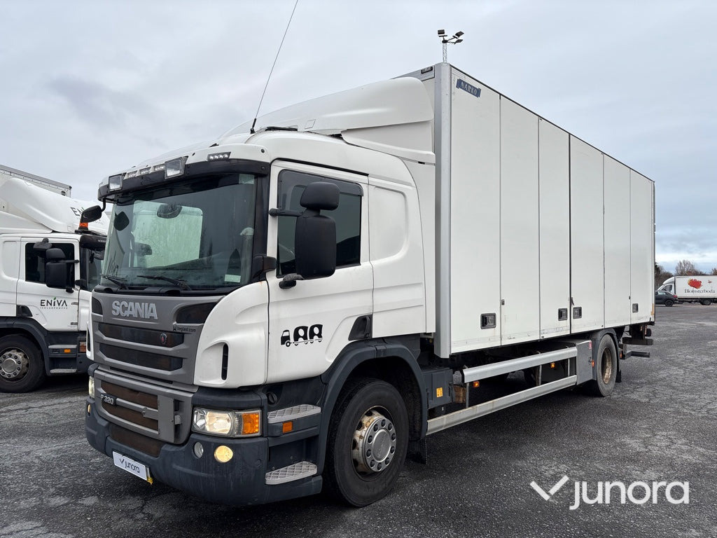 Lastbil - Scania P320 4X2 - Вантажівка з закритим кузовом: фото 1 Lastbil - Scania P320 4X2 - Вантажівка з закритим кузовом: фото 1