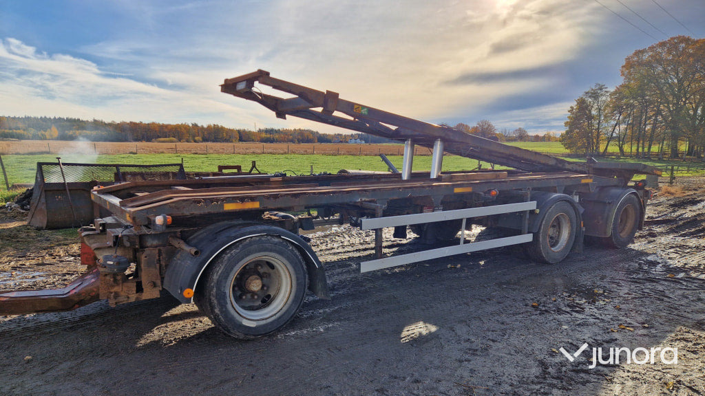 Lastväxlarvagn + Tipp - Härryda, THLBS-300-N - Контейнеровоз/ Змінний кузов причіп: фото 2 Lastväxlarvagn + Tipp - Härryda, THLBS-300-N - Контейнеровоз/ Змінний кузов причіп: фото 2