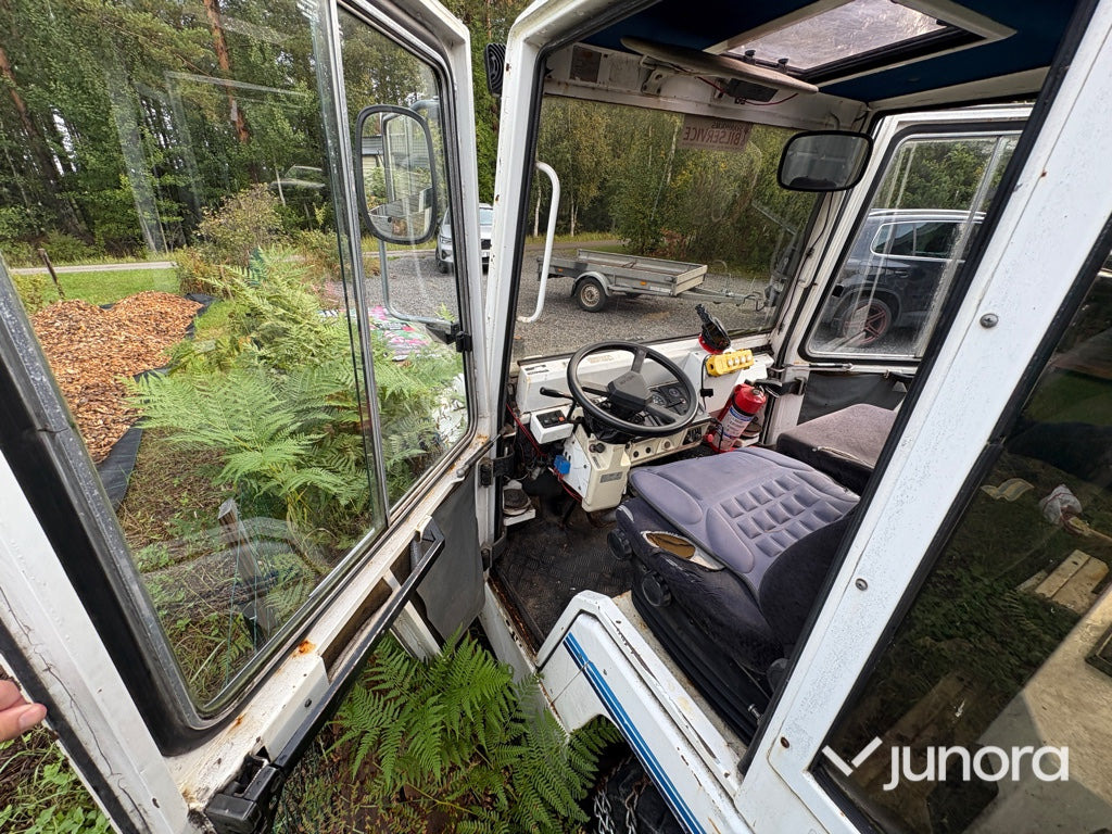 Plogbil - Bagagetruck - Багажний тягач: фото 5 Plogbil - Bagagetruck - Багажний тягач: фото 5