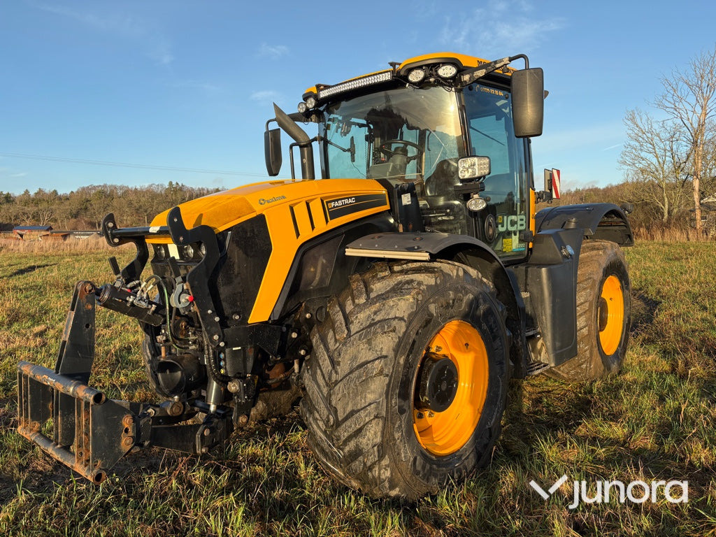 Traktor – JCB Fastrac 4220 Nordic Edition - Трактор: фото 1 Traktor – JCB Fastrac 4220 Nordic Edition - Трактор: фото 1
