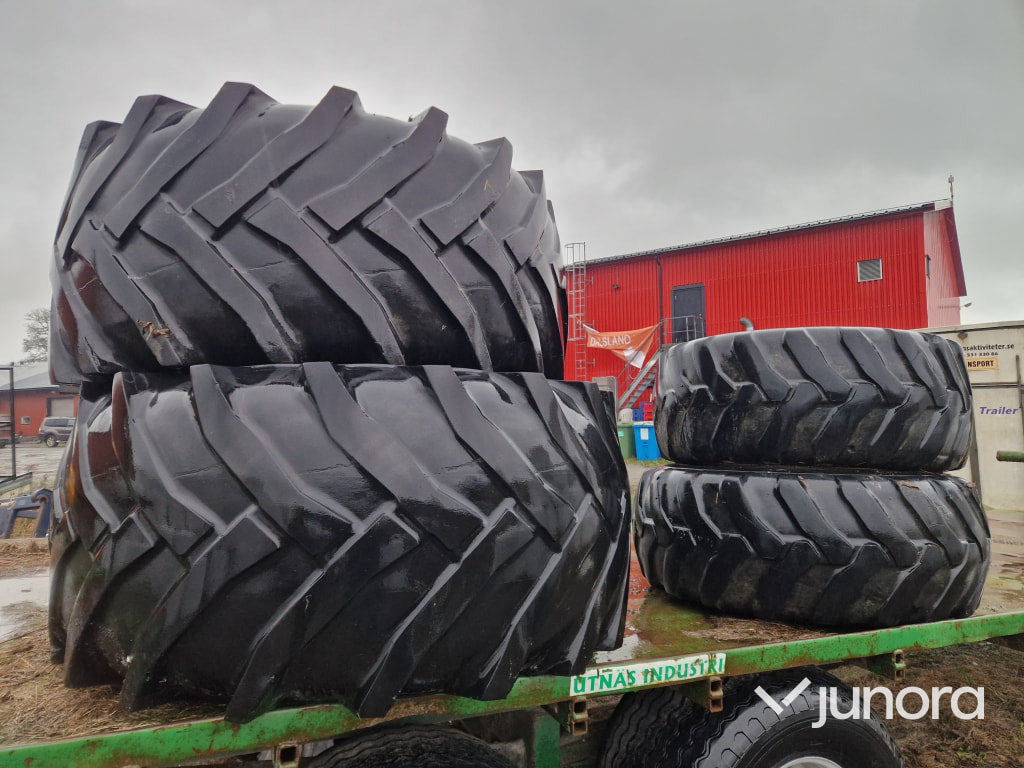 Traktordäck - Valmet 6400 - Колесо в категорії Трактори: фото 1 Traktordäck - Valmet 6400 - Колесо в категорії Трактори: фото 1