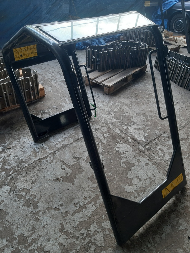 Cannopy BOBCAT E26,E32,E35, E45, E50, E55 - Кабіна в категорії Екскаватори: фото 2 Cannopy BOBCAT E26,E32,E35, E45, E50, E55 - Кабіна в категорії Екскаватори: фото 2