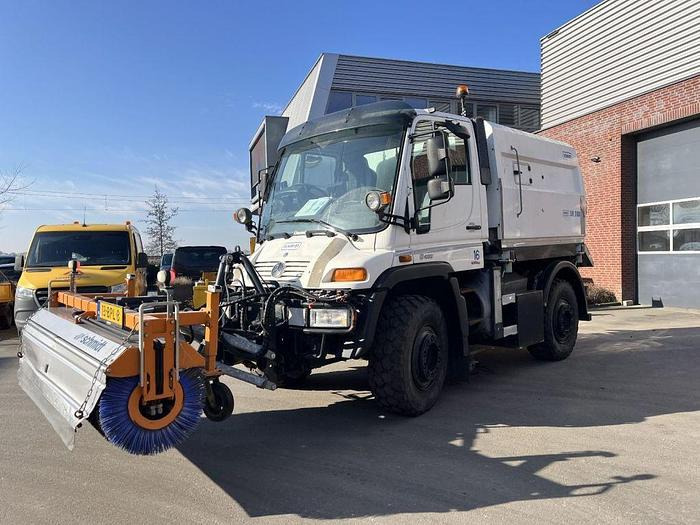 Mercedes-Benz Unimog U400 U400 4 x 2 / Schmidt SK350 sweeper - Підмітально-прибиральна машина: фото 4 Mercedes-Benz Unimog U400 U400 4 x 2 / Schmidt SK350 sweeper - Підмітально-прибиральна машина: фото 4