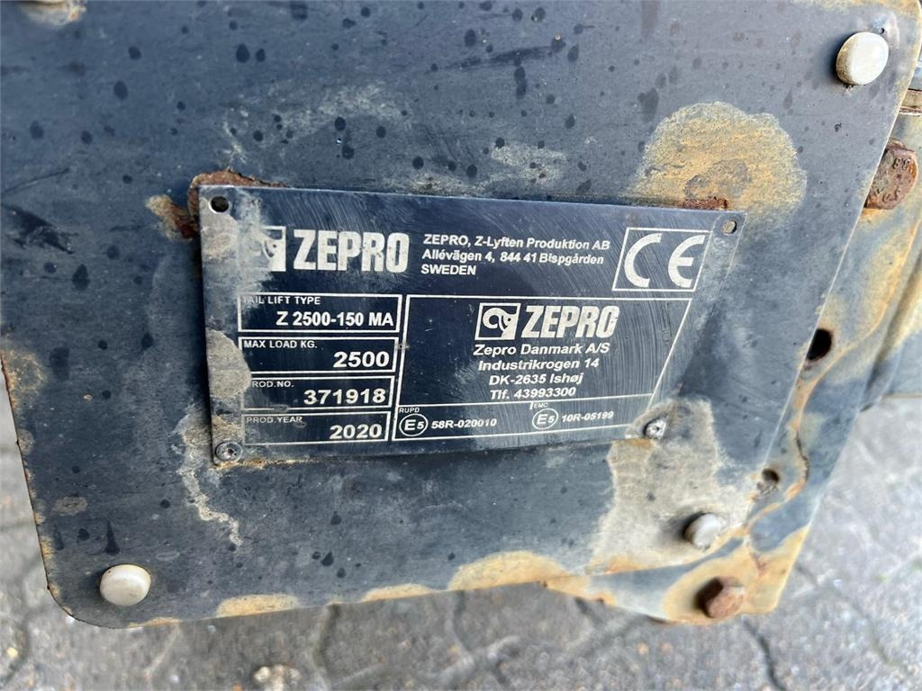 Кузов - фургон 7,5 mtr alu fragtlad - Zepro Z2500-150 MA lift: фото 13