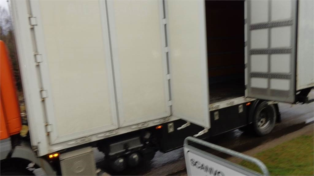 8,6 mtr alu kasse med sideåbning til lift - Кузов платформа: фото 1 8,6 mtr alu kasse med sideåbning til lift - Кузов платформа: фото 1