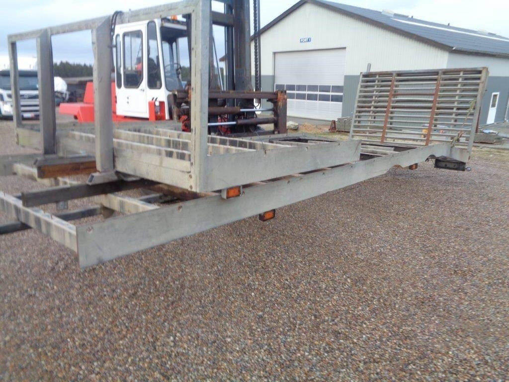 9,5 - 7,5 mtr knæklad med dobbelt rampe - Кузов платформа: фото 2 9,5 - 7,5 mtr knæklad med dobbelt rampe - Кузов платформа: фото 2