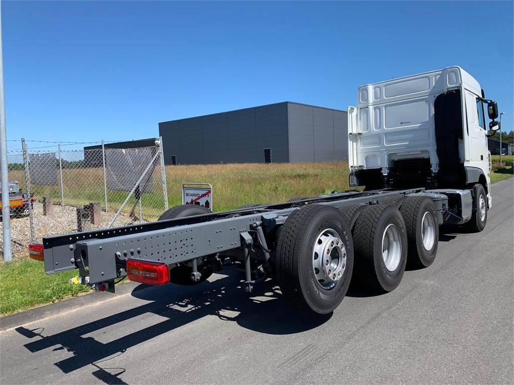 DAF XF 430 FAW 8x4*4 Tridem - Вантажівка шасі: фото 3 DAF XF 430 FAW 8x4*4 Tridem - Вантажівка шасі: фото 3