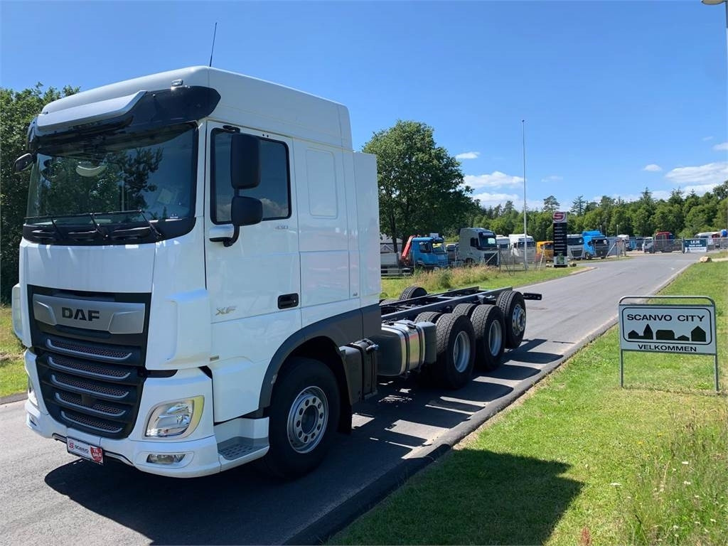 DAF XF 430 FAW 8x4*4 Tridem - Вантажівка шасі: фото 1 DAF XF 430 FAW 8x4*4 Tridem - Вантажівка шасі: фото 1