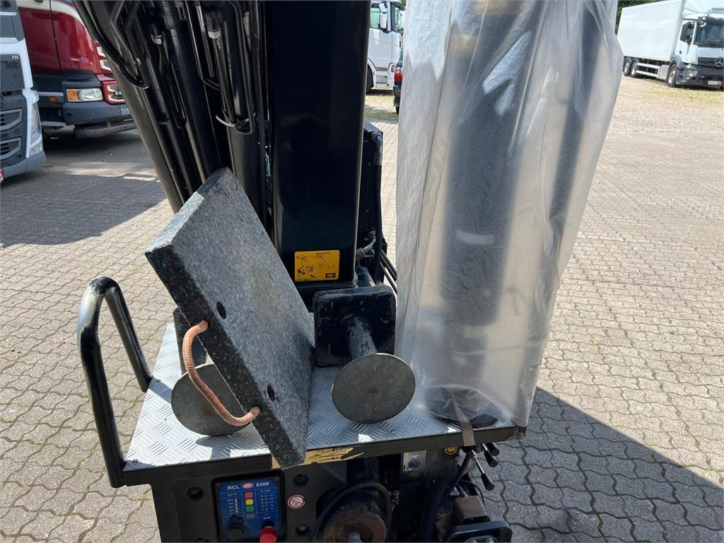 Кран-маніпулятор в категорії Вантажівки HMF 2820K5 RCS: фото 8