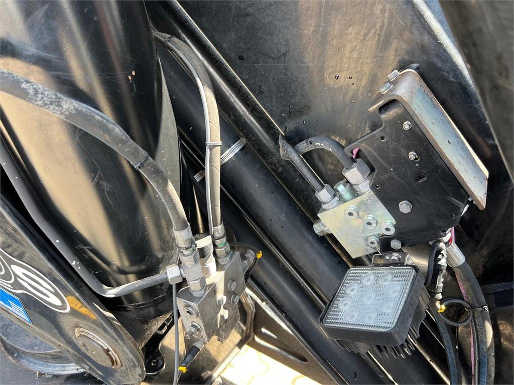 Кран-маніпулятор в категорії Вантажівки HMF 2820K5 RCS: фото 7