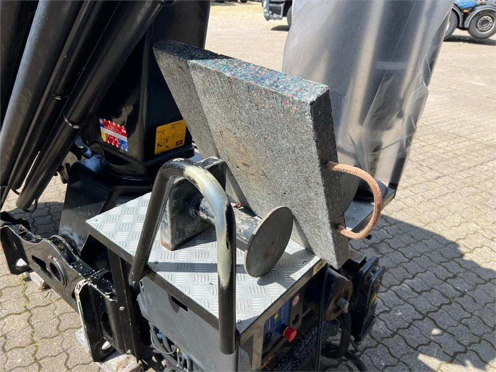 Кран-маніпулятор в категорії Вантажівки HMF 2820K5 RCS: фото 10