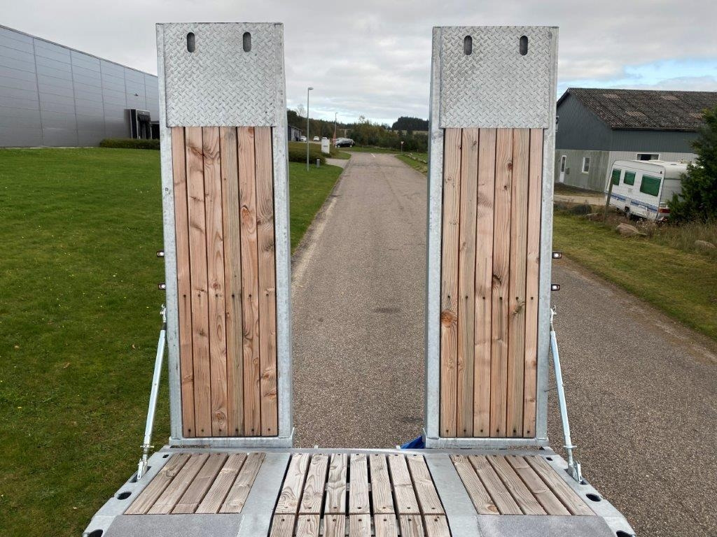 Hangler DTS-H 300 P 3 akslet med ramper  - Низькорамна платформа причіп: фото 5 Hangler DTS-H 300 P 3 akslet med ramper  - Низькорамна платформа причіп: фото 5