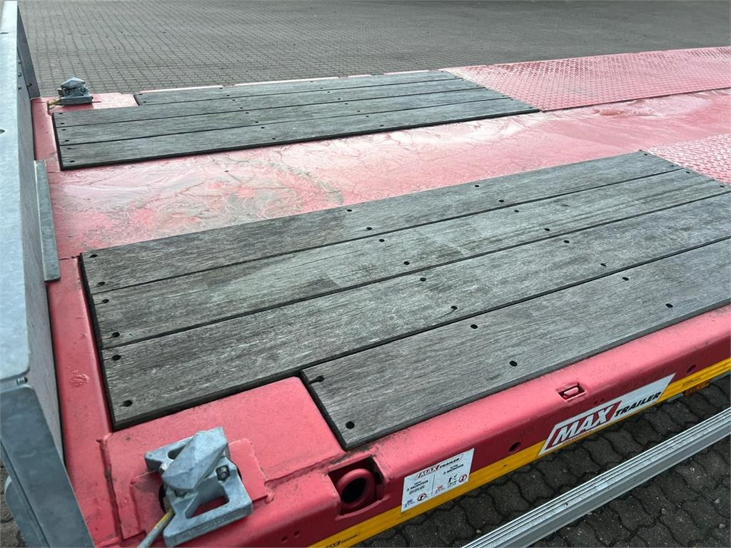 MAX Trailer MAX 300 - 7000 mm + ramper - Автовоз причіп: фото 4 MAX Trailer MAX 300 - 7000 mm + ramper - Автовоз причіп: фото 4