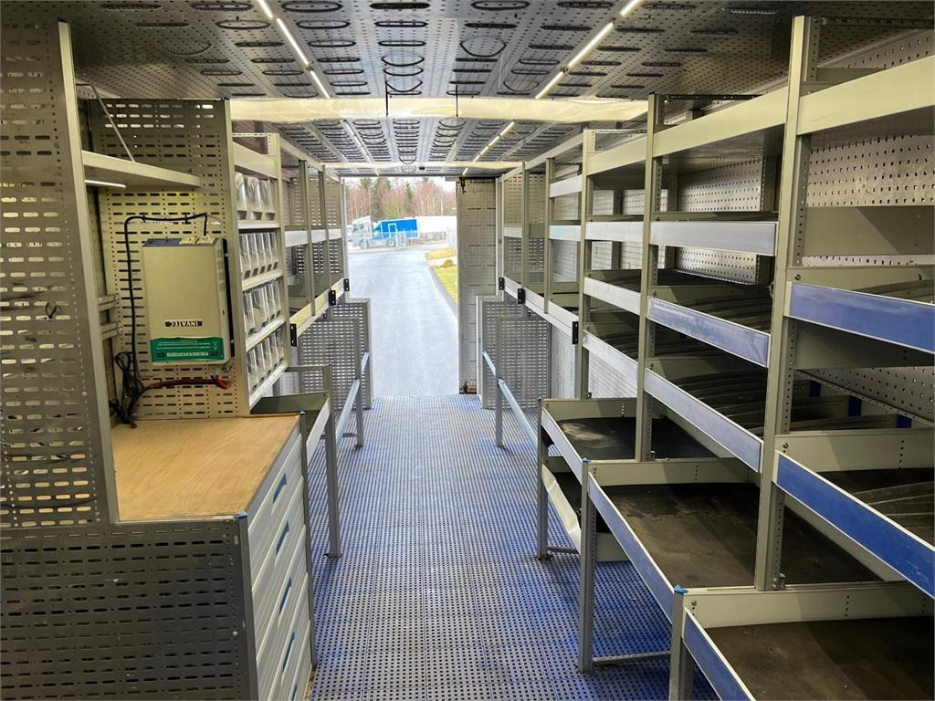 Mercedes-Benz Antos 1824 LnR - Вантажівка з закритим кузовом: фото 4 Mercedes-Benz Antos 1824 LnR - Вантажівка з закритим кузовом: фото 4