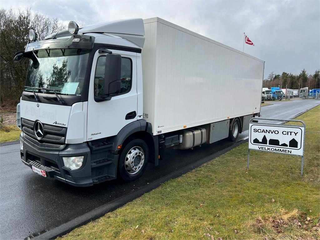 Mercedes-Benz Antos 1824 LnR - Вантажівка з закритим кузовом: фото 3 Mercedes-Benz Antos 1824 LnR - Вантажівка з закритим кузовом: фото 3