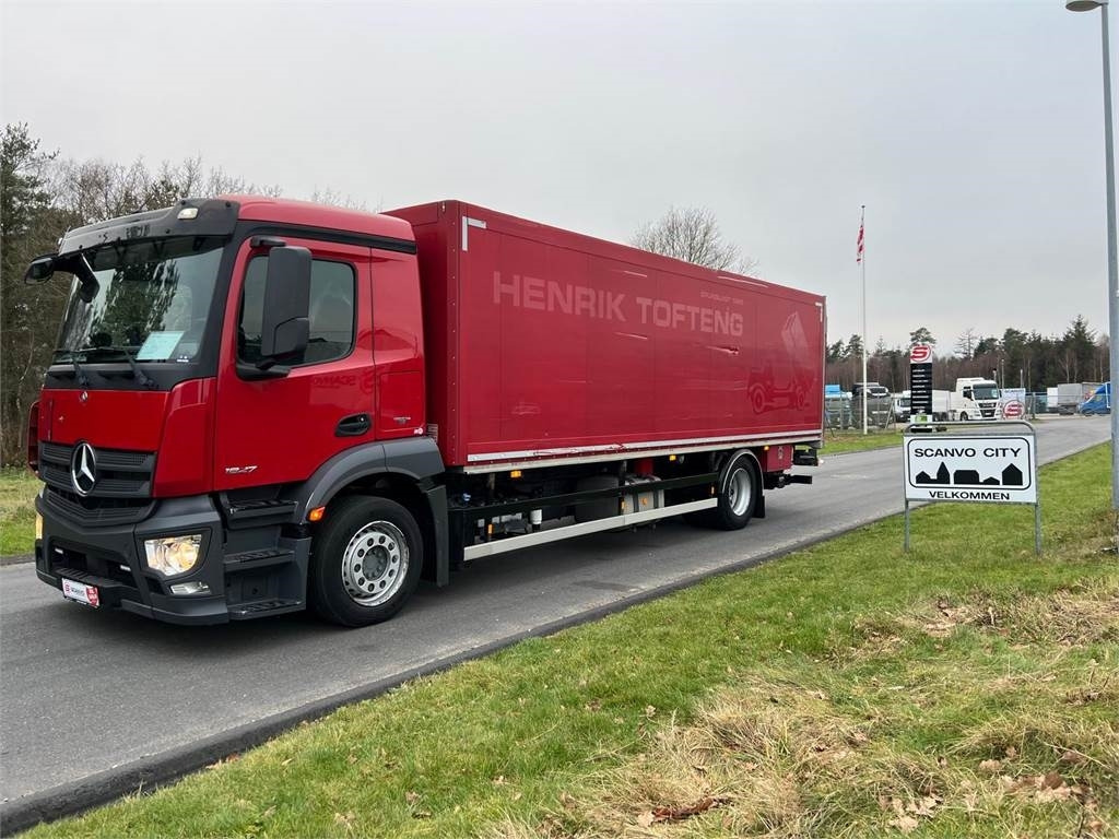 Mercedes-Benz Antos 1827 LnR - Вантажівка з закритим кузовом: фото 1 Mercedes-Benz Antos 1827 LnR - Вантажівка з закритим кузовом: фото 1