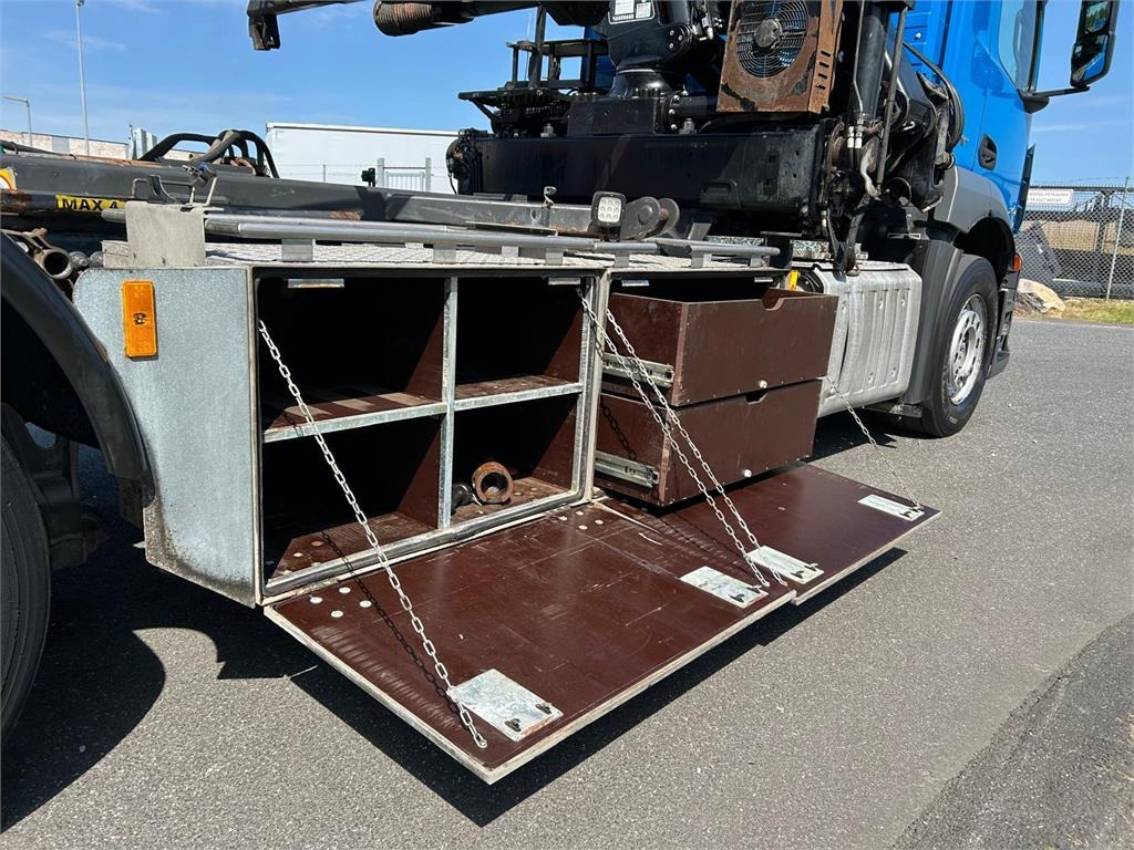 Mercedes-Benz Antos 2546 - Hiab 192 E kran - Скіповий навантажувач вантажівка: фото 3 Mercedes-Benz Antos 2546 - Hiab 192 E kran - Скіповий навантажувач вантажівка: фото 3