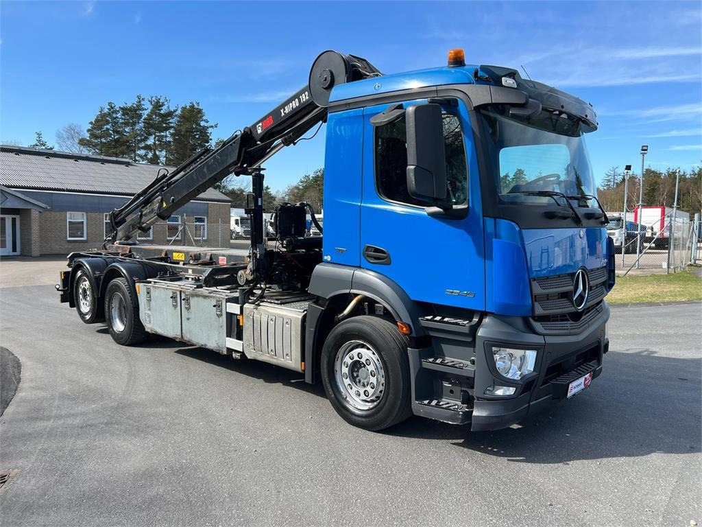 Mercedes-Benz Antos 2546 - Hiab 192 E kran - Скіповий навантажувач вантажівка: фото 3 Mercedes-Benz Antos 2546 - Hiab 192 E kran - Скіповий навантажувач вантажівка: фото 3