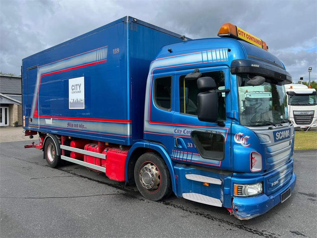 Scania P320 DB 4x2 MLB - low entry - Вантажівка з закритим кузовом: фото 1 Scania P320 DB 4x2 MLB - low entry - Вантажівка з закритим кузовом: фото 1