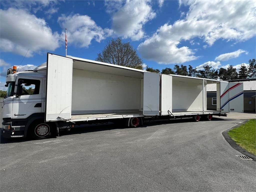 Scania R410 DB 4x2 MLB + tandem trailer 121m3 - Вантажівка з закритим кузовом: фото 1 Scania R410 DB 4x2 MLB + tandem trailer 121m3 - Вантажівка з закритим кузовом: фото 1