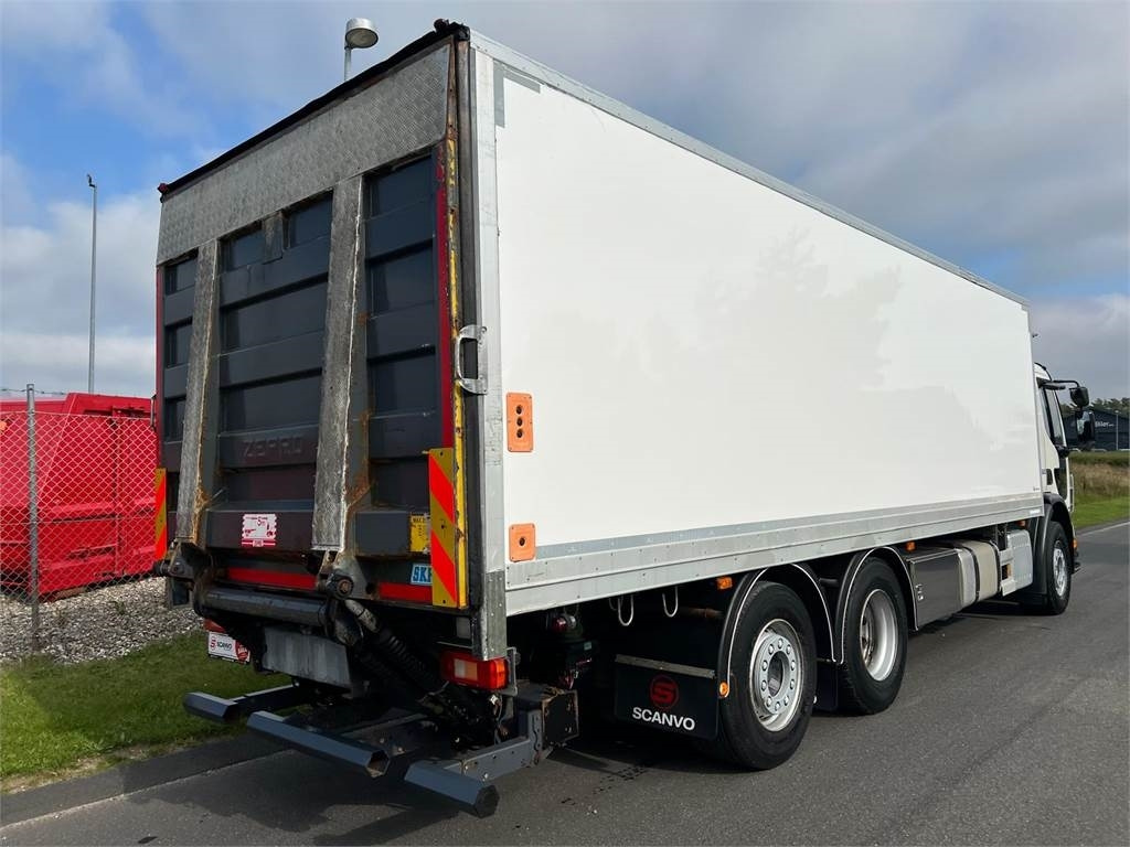 Volvo FE320 6x2*4 - Вантажівка з закритим кузовом: фото 4 Volvo FE320 6x2*4 - Вантажівка з закритим кузовом: фото 4