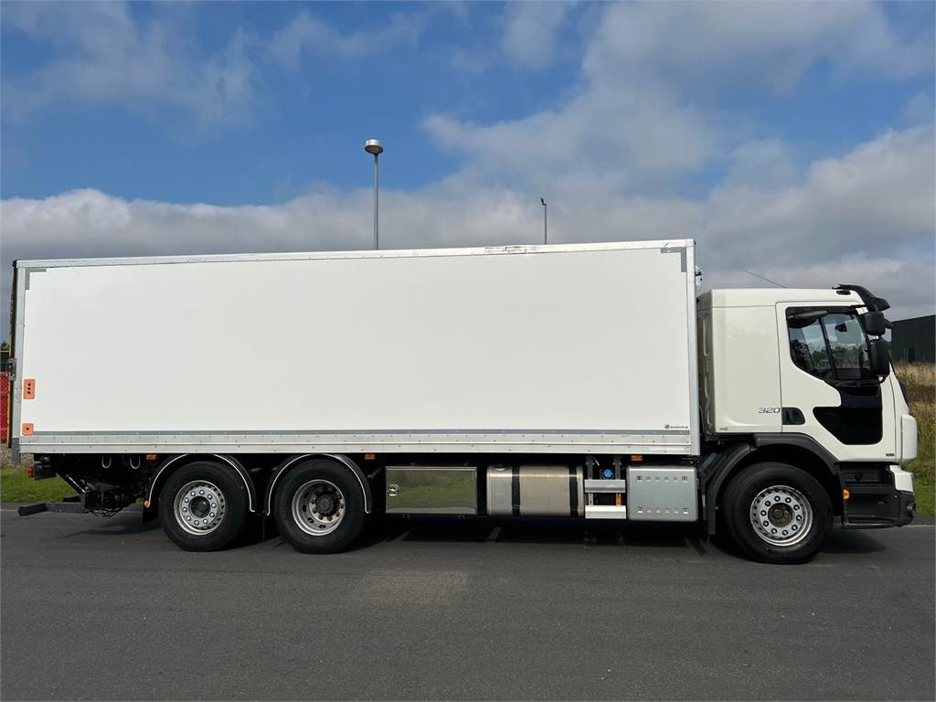 Volvo FE320 6x2*4 - Вантажівка з закритим кузовом: фото 3 Volvo FE320 6x2*4 - Вантажівка з закритим кузовом: фото 3