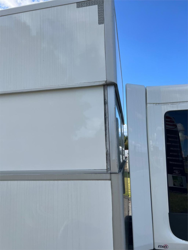 Volvo FL 250 16 ton - Вантажівка з закритим кузовом: фото 5 Volvo FL 250 16 ton - Вантажівка з закритим кузовом: фото 5