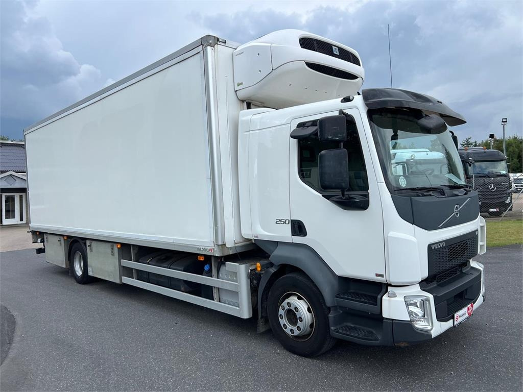 Volvo FL 250 16 ton - Рефрижератор вантажівка: фото 2 Volvo FL 250 16 ton - Рефрижератор вантажівка: фото 2