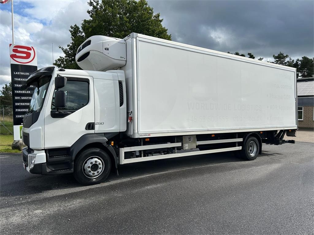 Volvo FL 250 16 ton - Рефрижератор вантажівка: фото 1 Volvo FL 250 16 ton - Рефрижератор вантажівка: фото 1