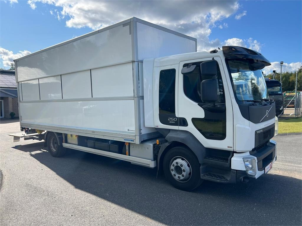 Volvo FL 250 16 ton - Вантажівка з закритим кузовом: фото 4 Volvo FL 250 16 ton - Вантажівка з закритим кузовом: фото 4